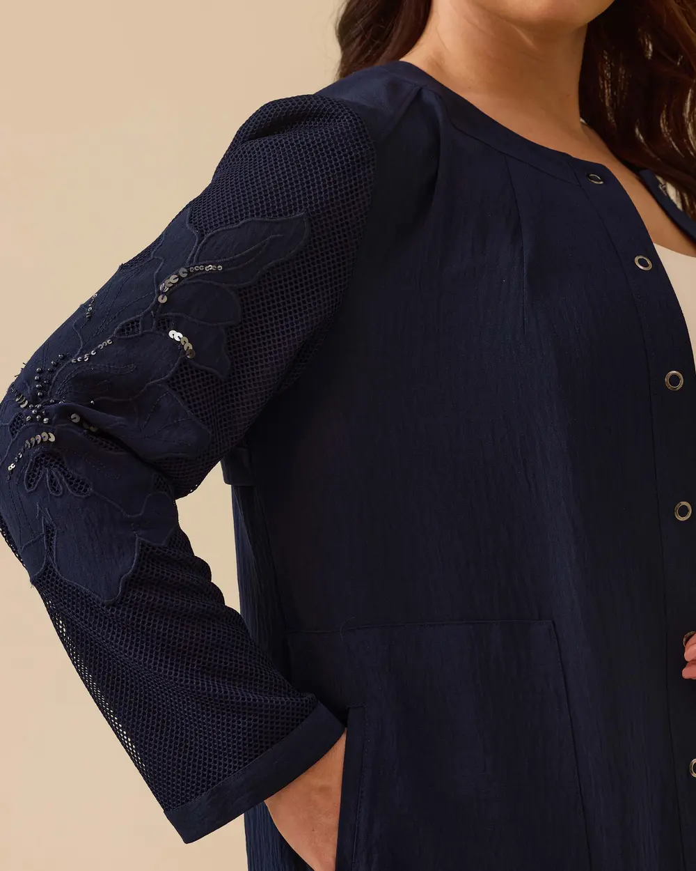 Plus Size Embroidered Pocket Cap