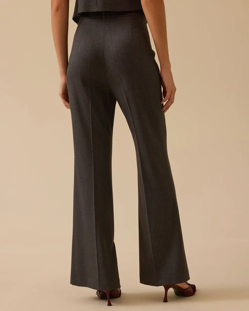 Yüksek Bel Paça Detaylı Pantolon