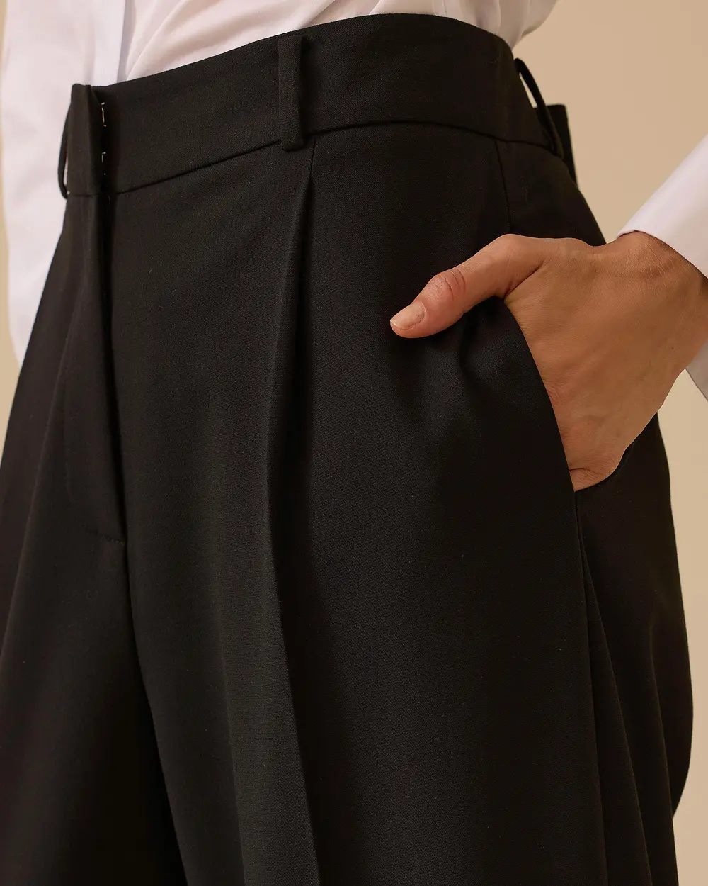 Serena Single Pleated Wide Leg Pants