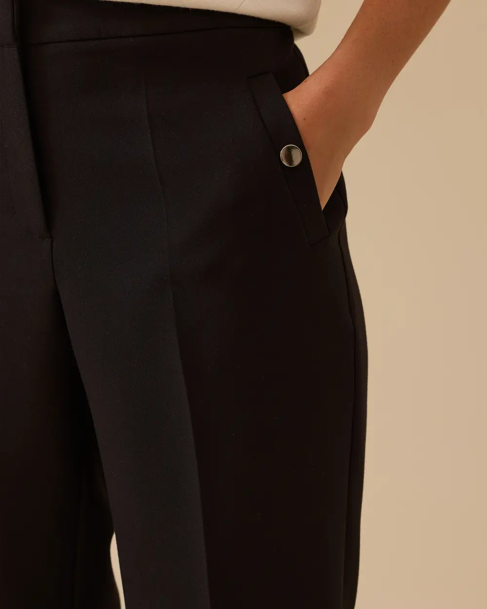 Ariana Beli Lastikli Bilek Boy Pantolon