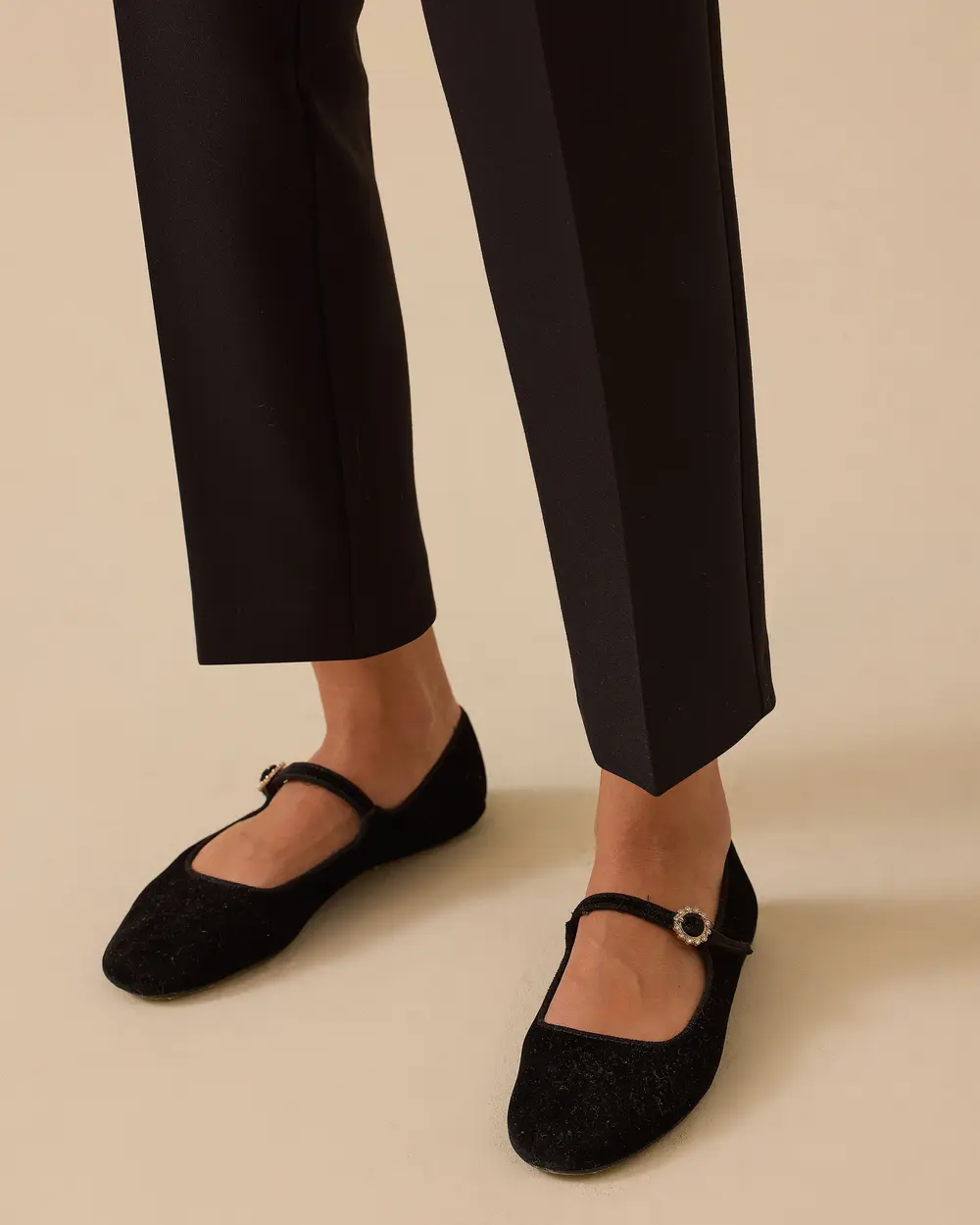 Ariana Beli Lastikli Bilek Boy Pantolon