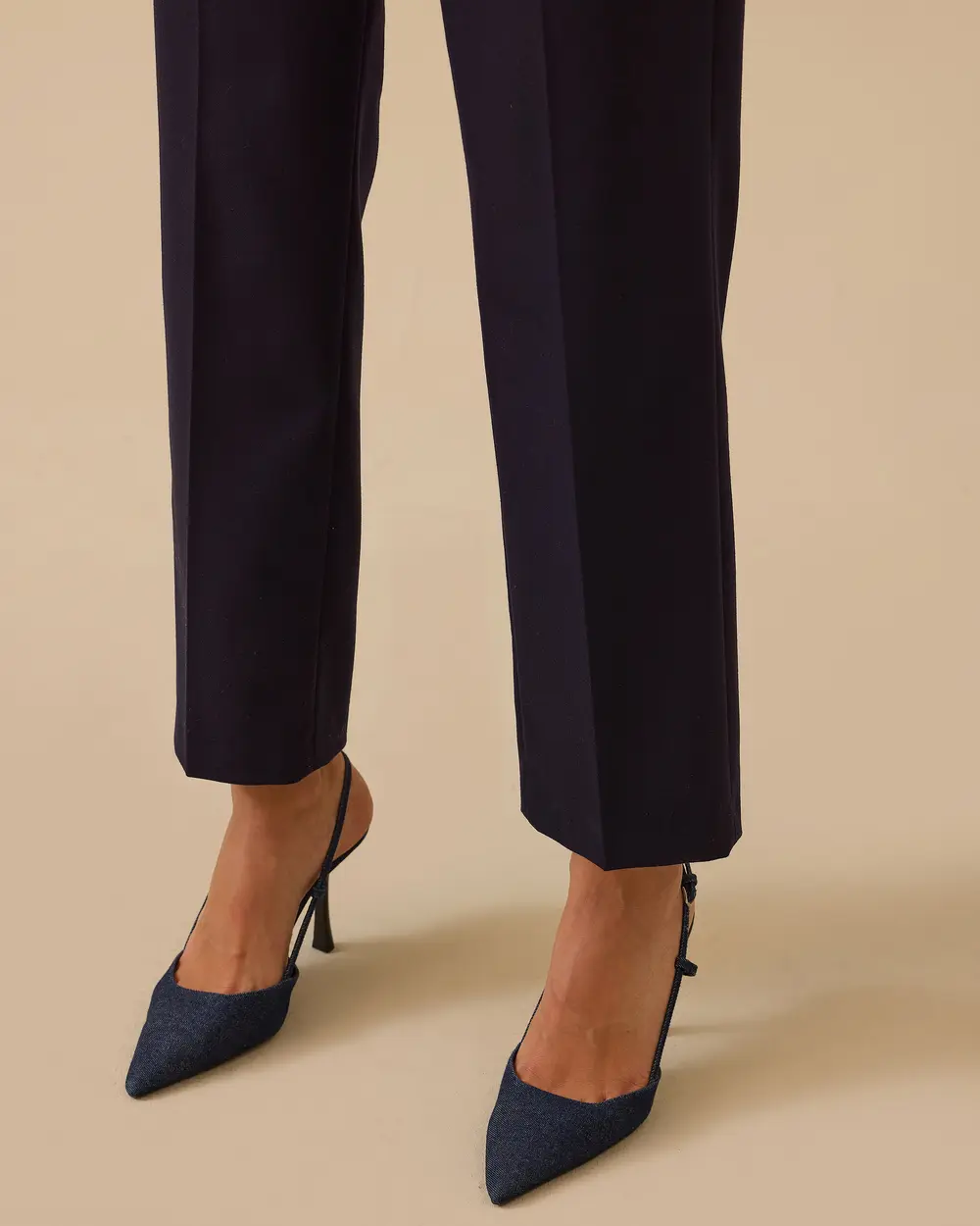 Klasik Kesim Düz Paça Bilek Boy Pantolon