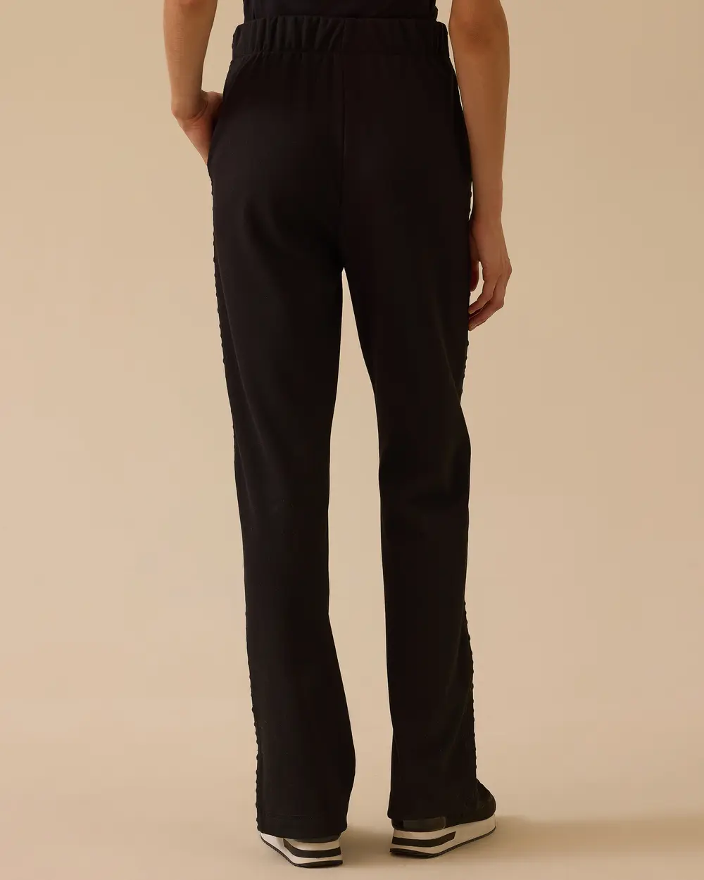 Yan Dokulu Yırtmaçlı Pantolon