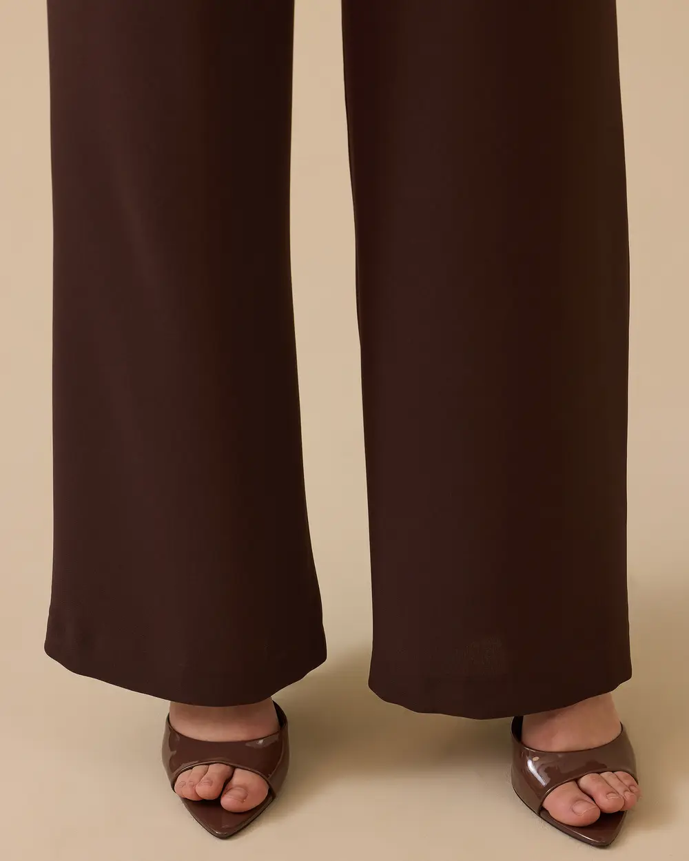 Pile Detaylı Bol Paça Pantolon