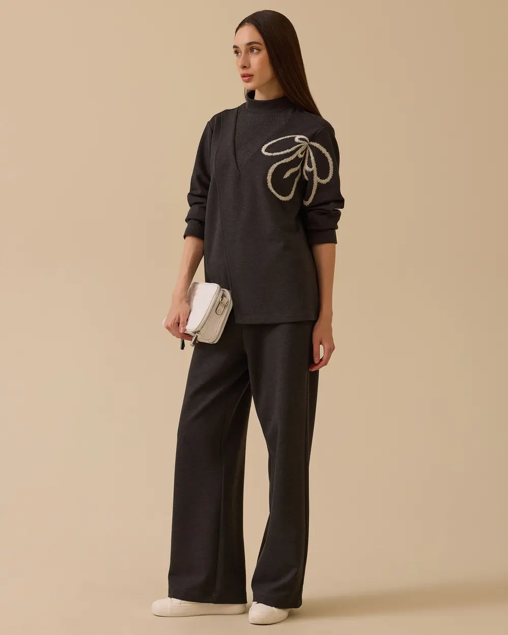 Cepli Düz Kesim Pantolon