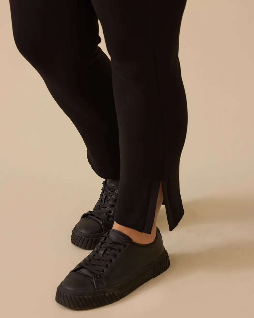 Büyük Beden Paça Yırtmaçlı Bilek Boy Pantolon