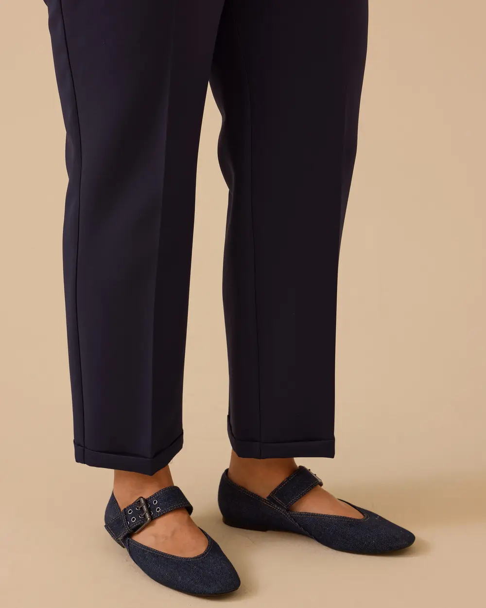 Plus Size Elastic Waist Ankle Length Pants