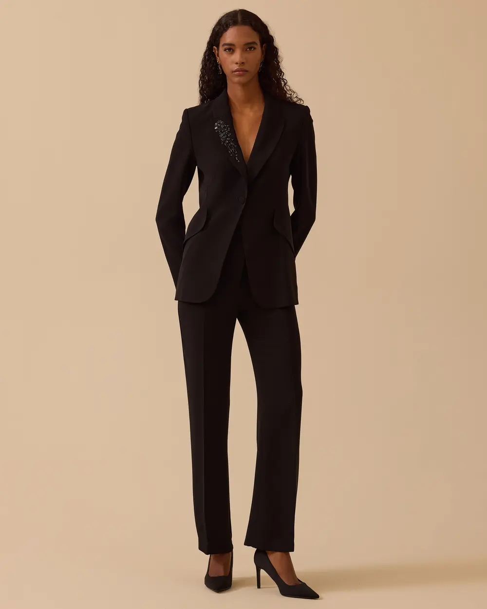 Boncuk İşlemeli Tek Düğmeli Ceket