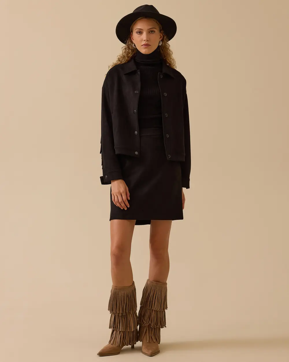 Püskül Detaylı Kısa Süet Ceket