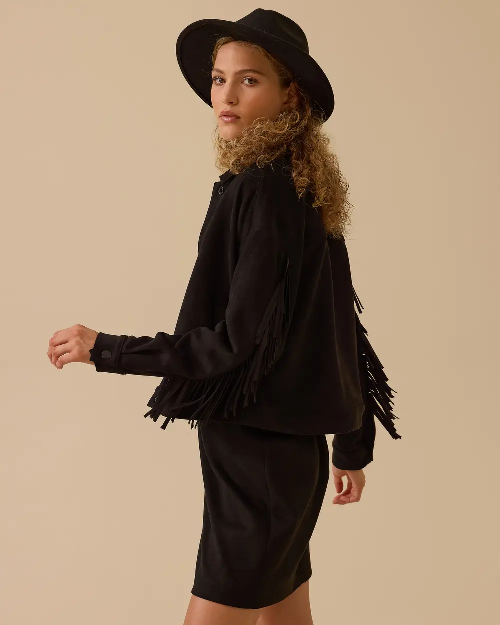 Püskül Detaylı Kısa Süet Ceket