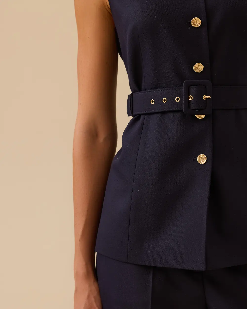 Kemerli Düğme Detaylı Yelek