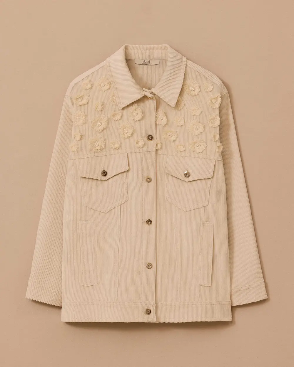 Boncuk Detaylı Cepli Kadife Ceket