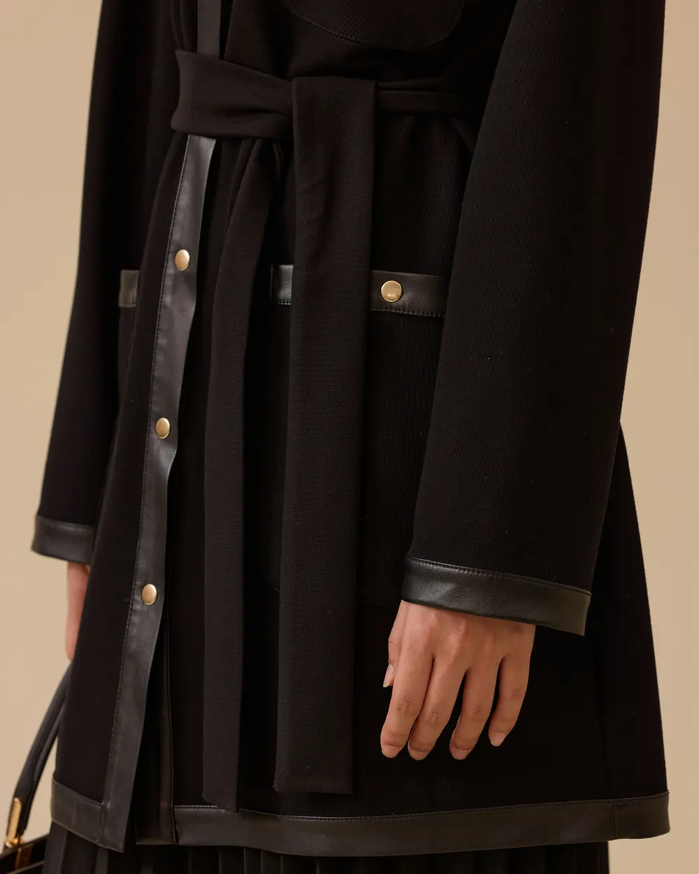 Kuşaklı Suni Deri Garnili Düğmeli Ceket