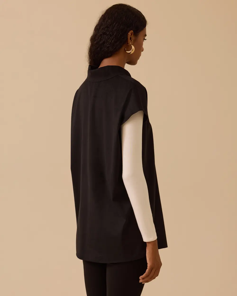 Dik Yaka Asimetrik Süet Süveter