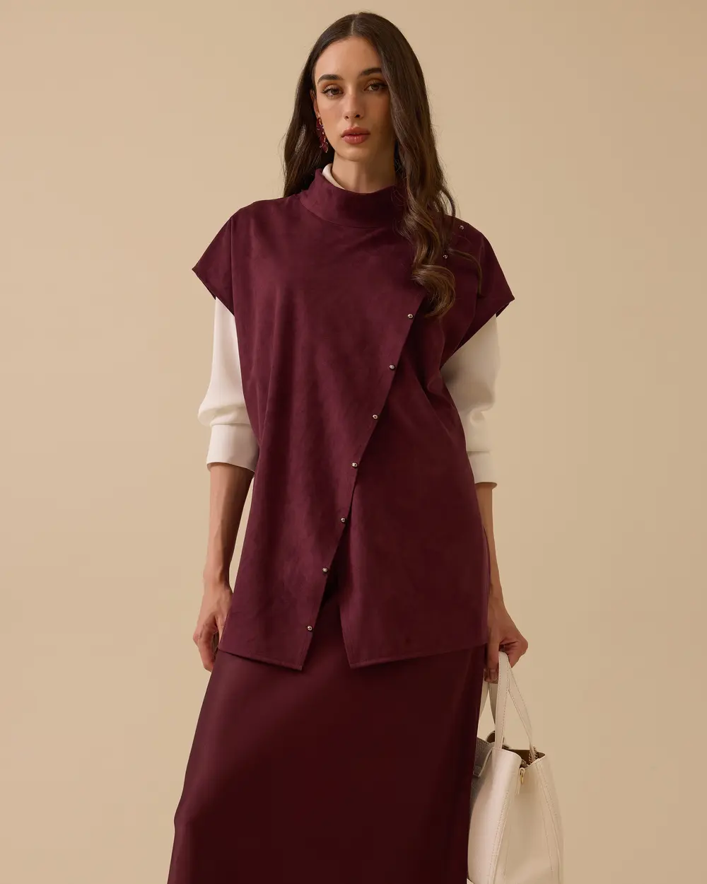 Dik Yaka Asimetrik Süet Süveter