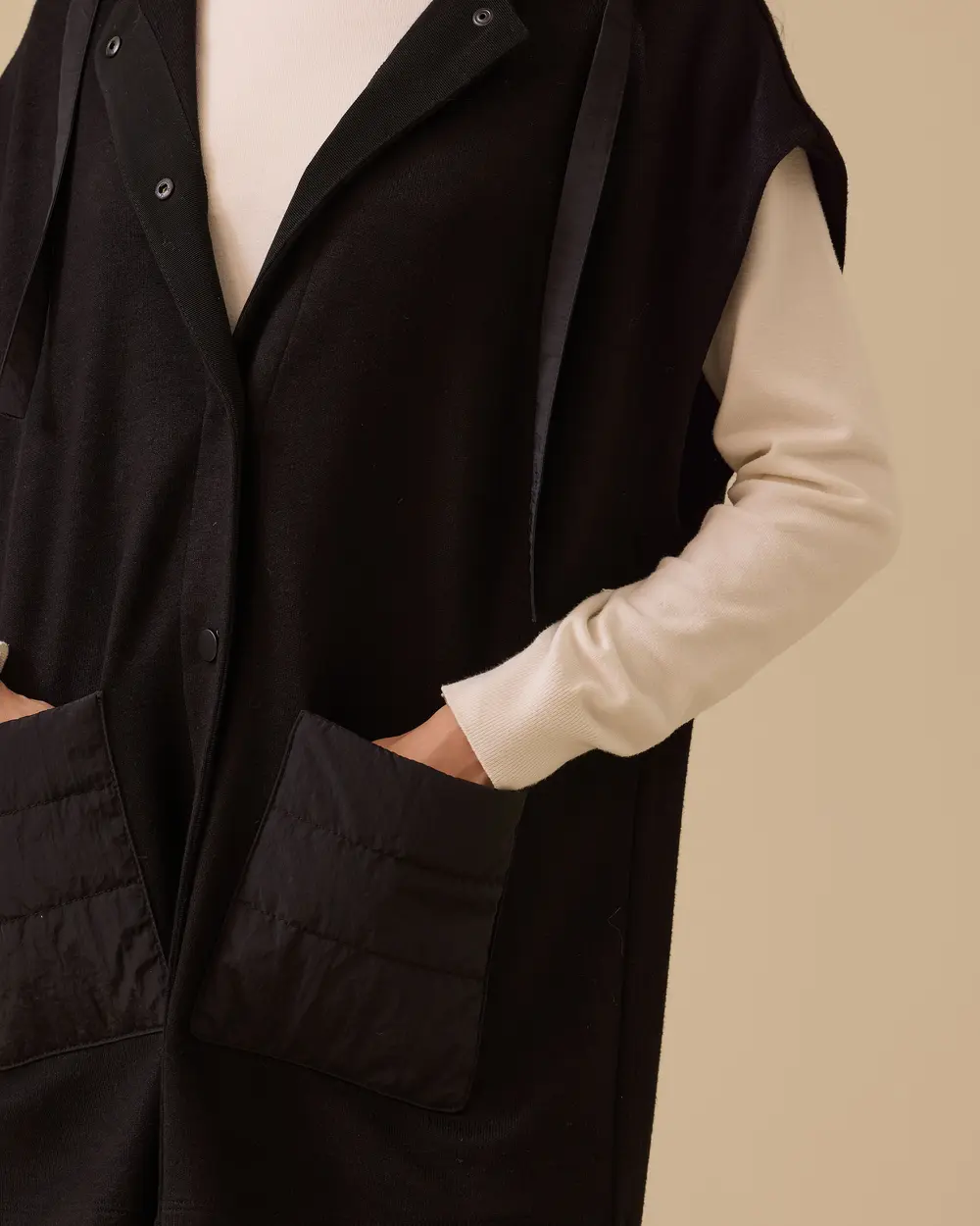 Cep Detaylı Örme Yelek