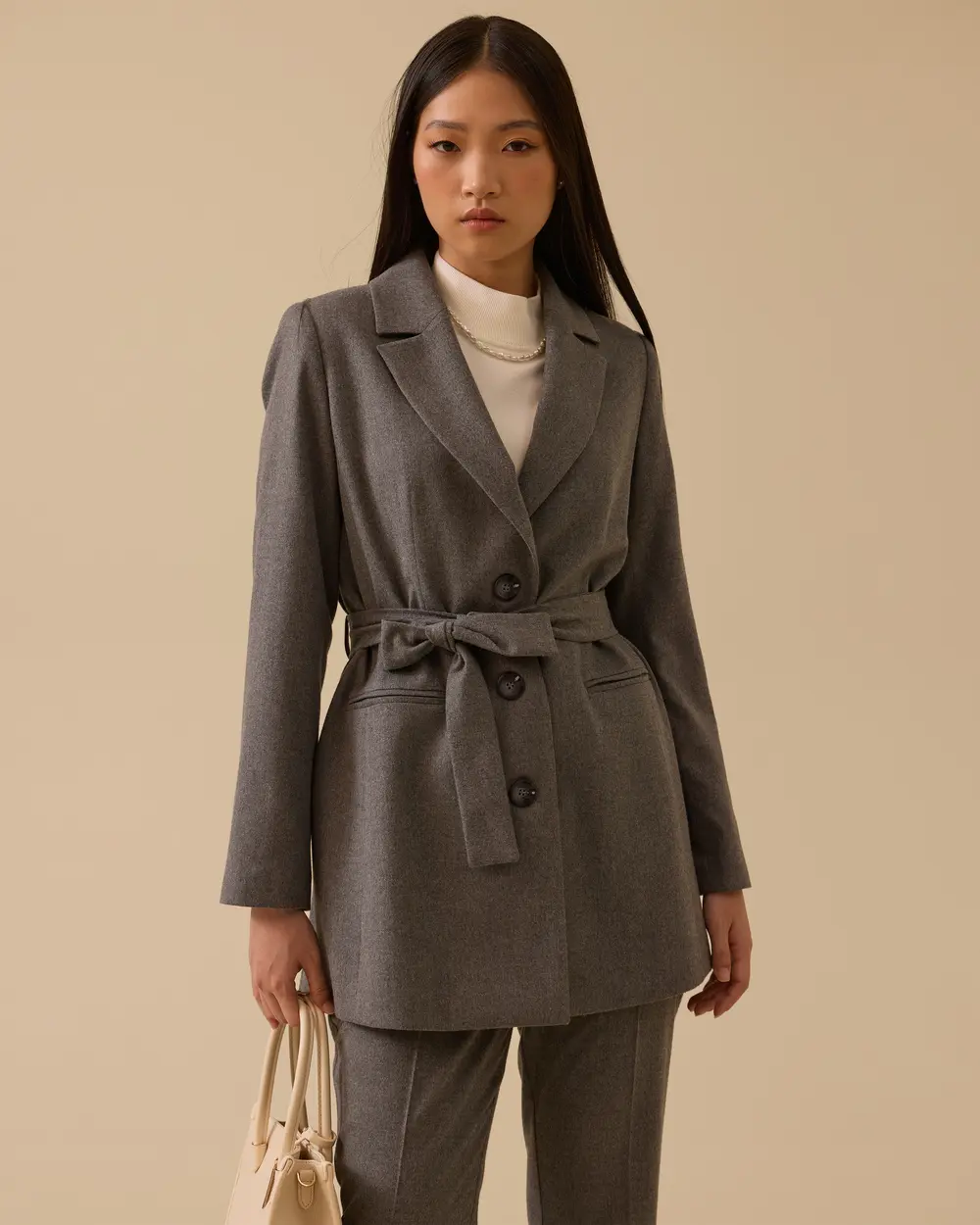 Arka Pileli Kuşaklı Ceket