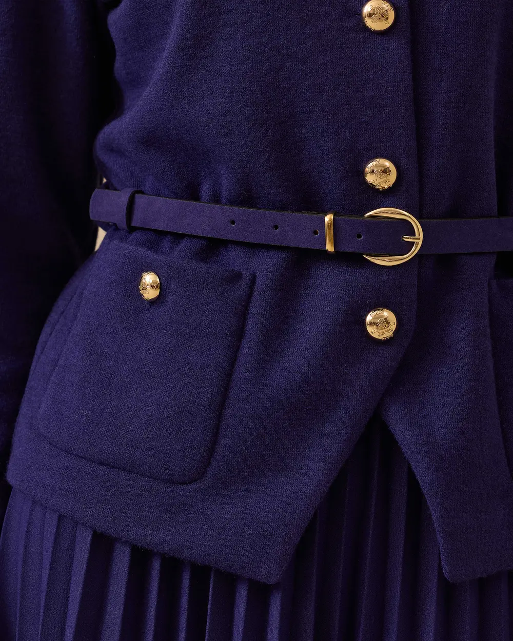 Yuvarlak Yaka Düğmeli Kemerli Ceket