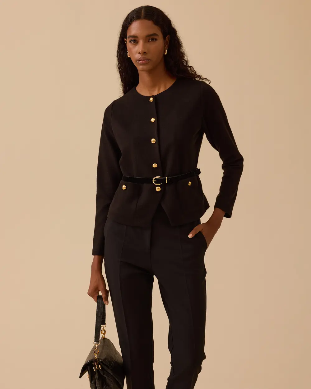 Yuvarlak Yaka Düğmeli Kemerli Ceket