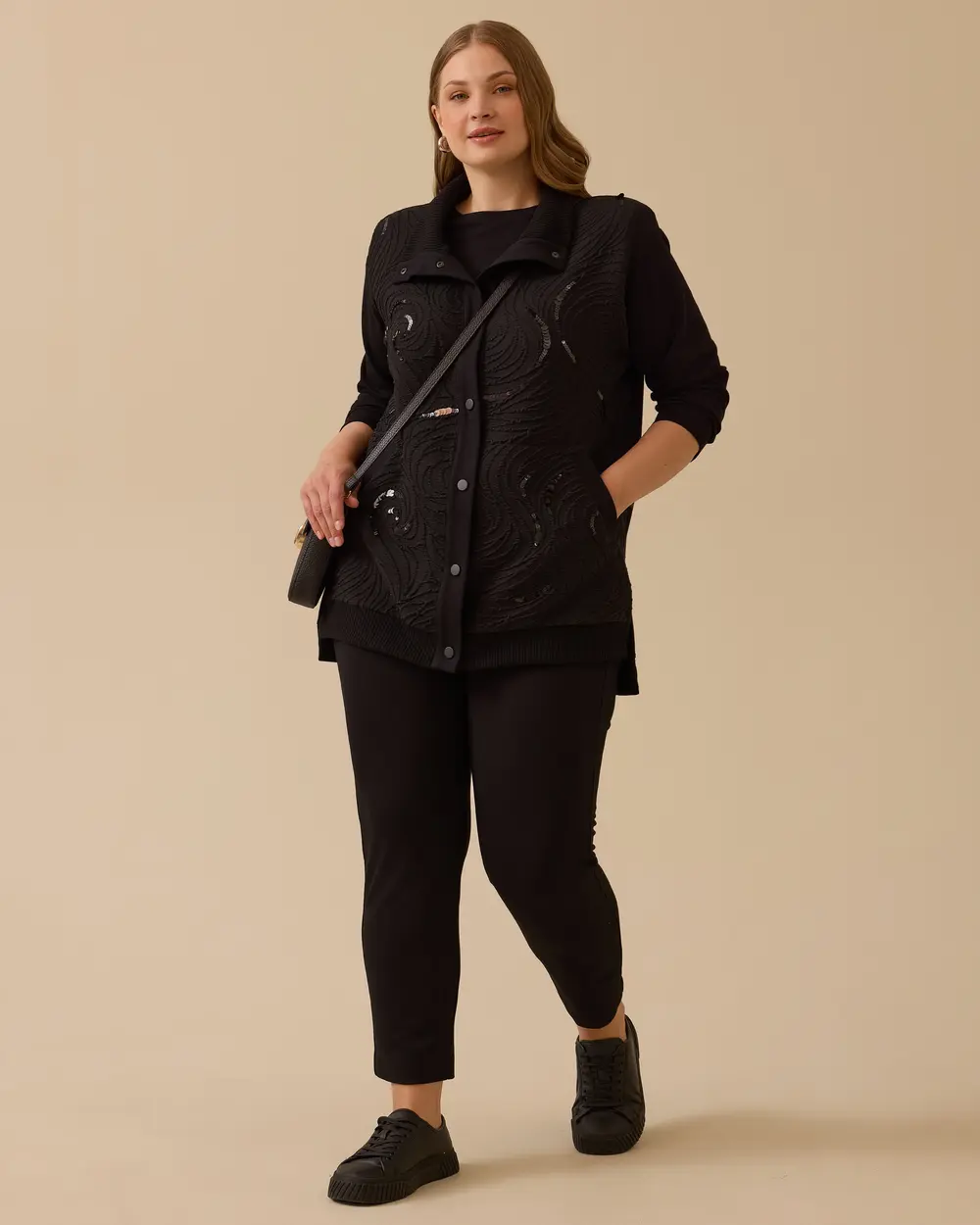 Büyük Beden Pul Detaylı İşlemeli Ceket