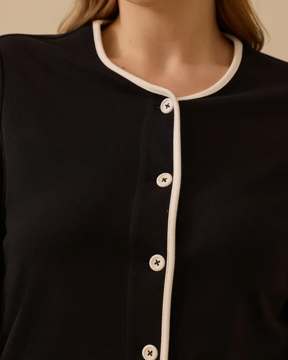 Büyük Beden Biye Detaylı Düğmeli Hırka