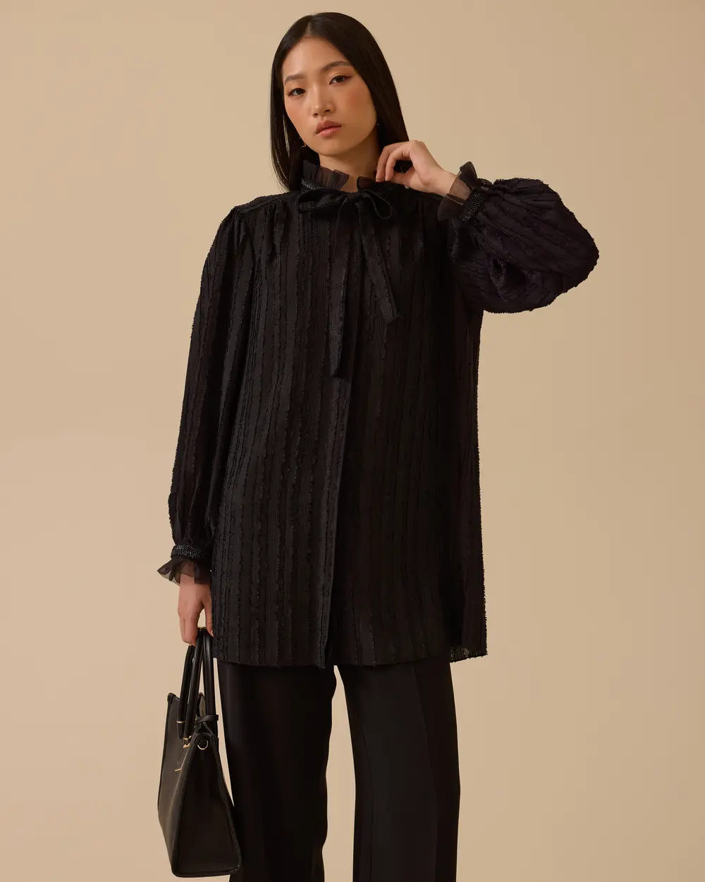 Dokulu Şifon Fular Detaylı Tunik