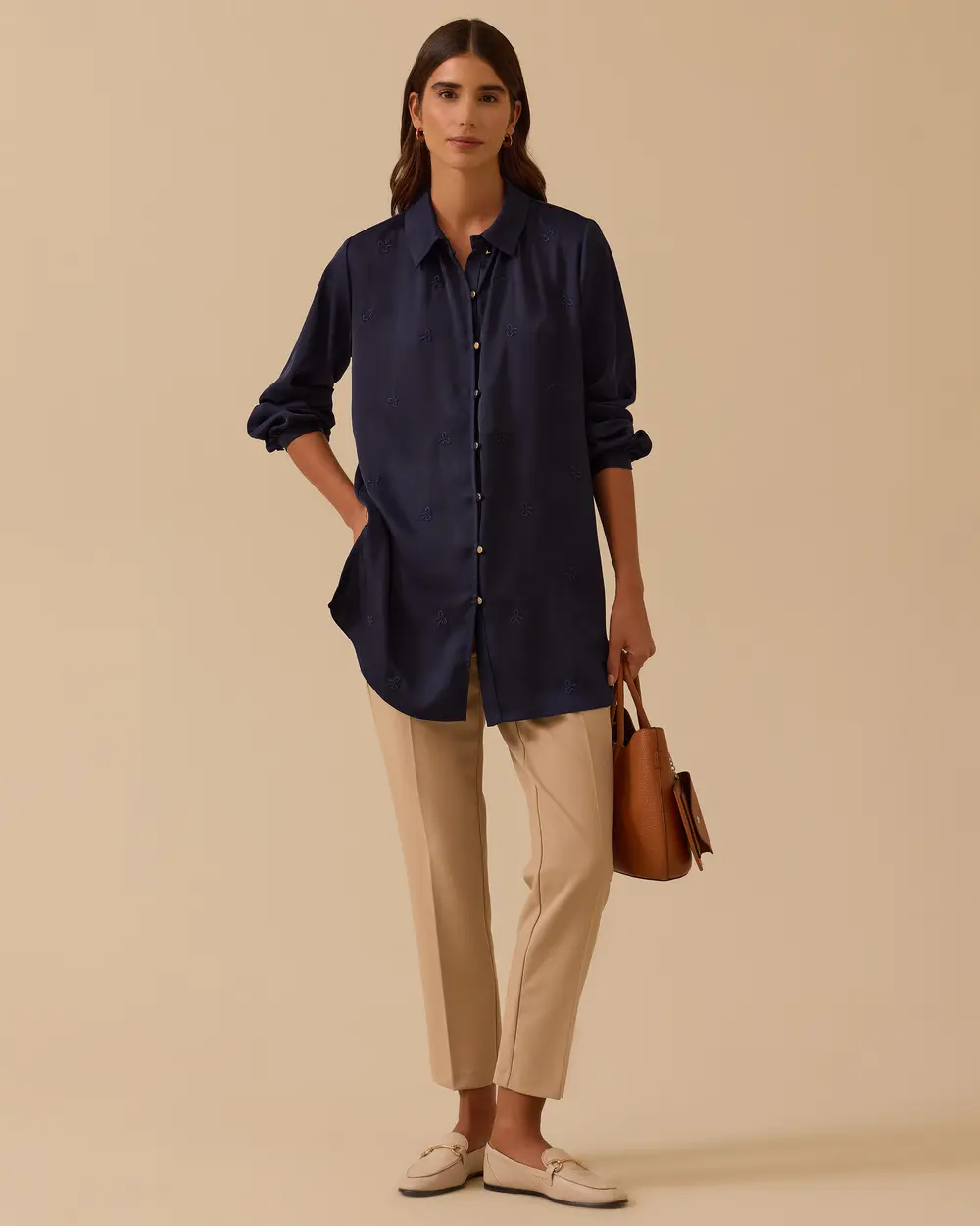 Gömlek Yaka Nakış Detaylı Tunik