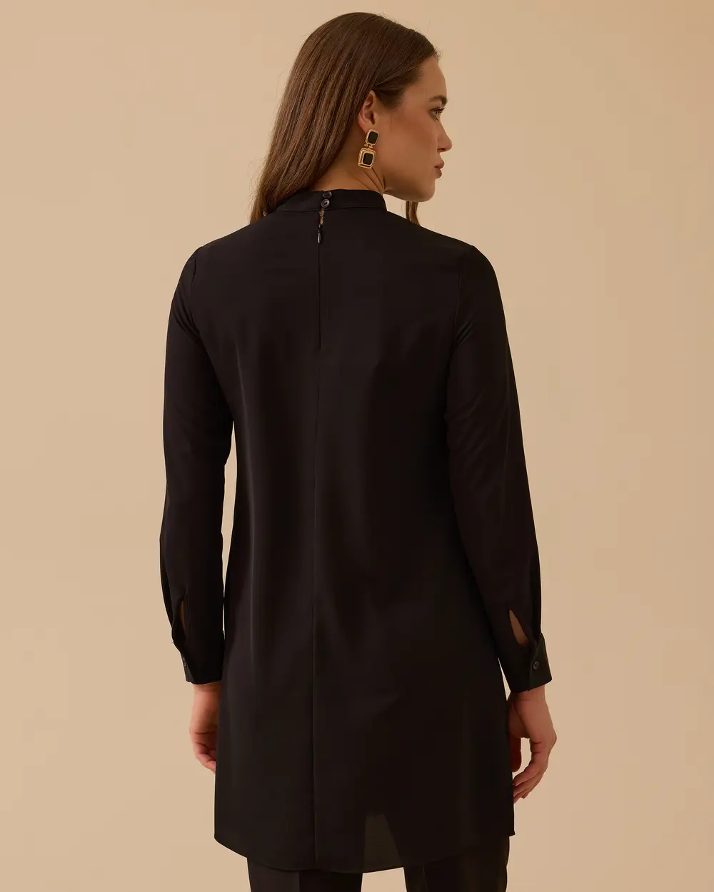 Dik Yaka Yan Yırtmaçlı Tunik