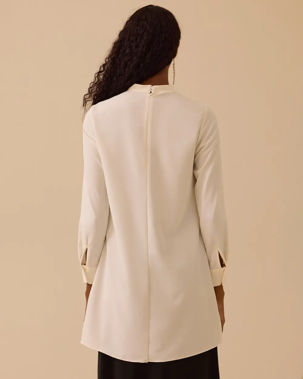 Dik Yaka Yan Yırtmaçlı Tunik