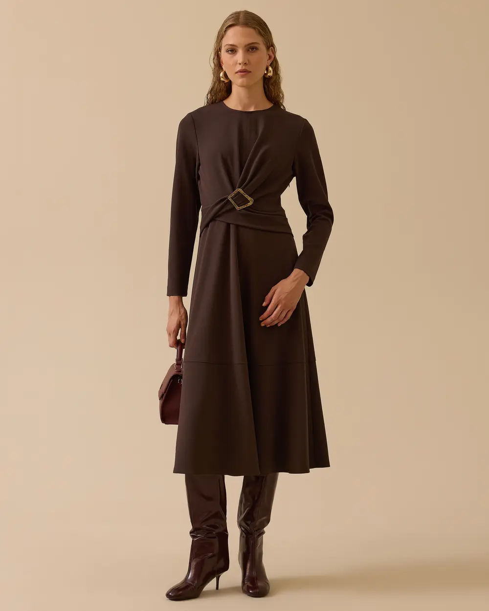 Tokalı Bel Detaylı Midi Elbise