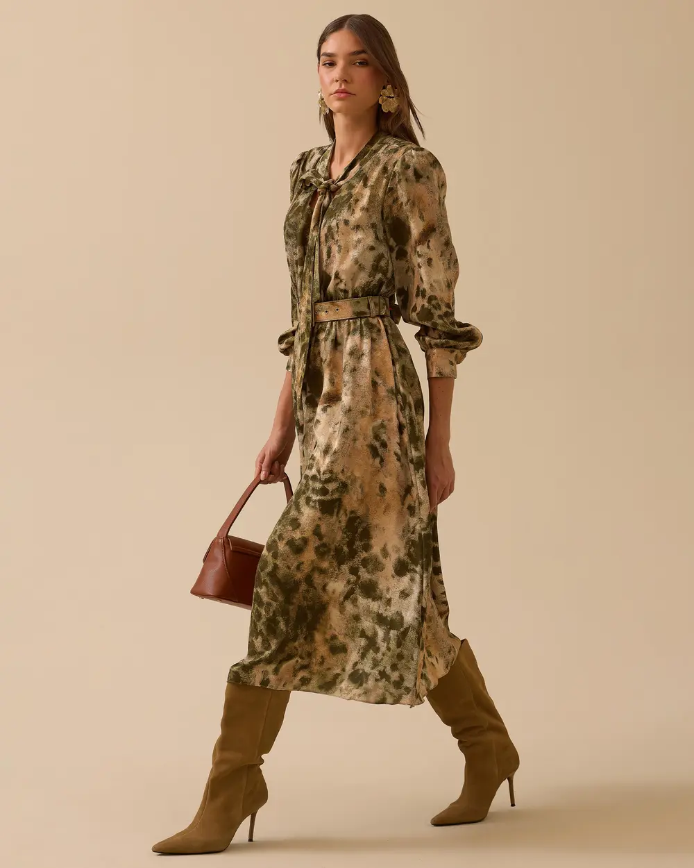Fular Yakalı Desenli Kemer Detaylı Elbise