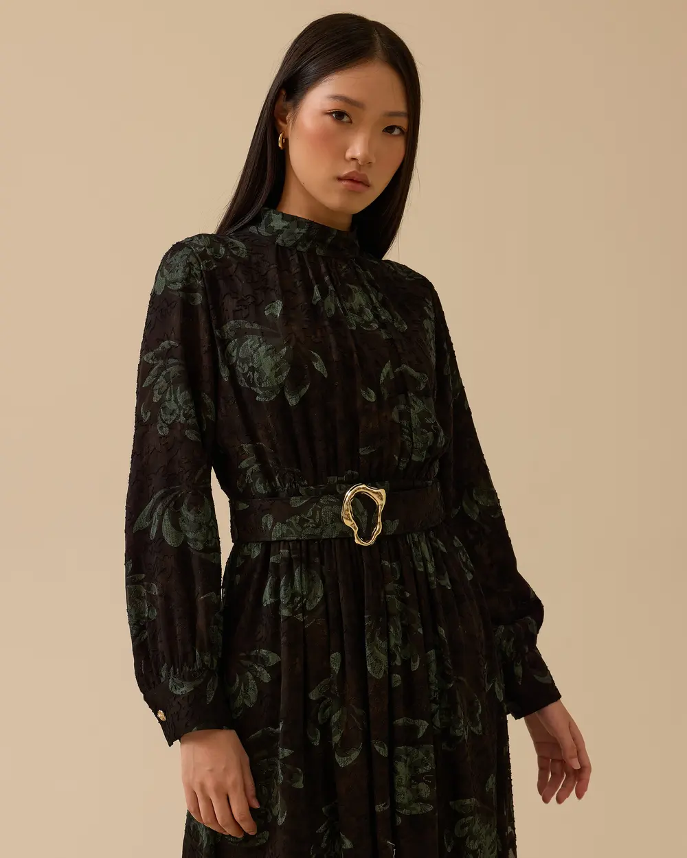 Kemerli Pile Detaylı Elbise