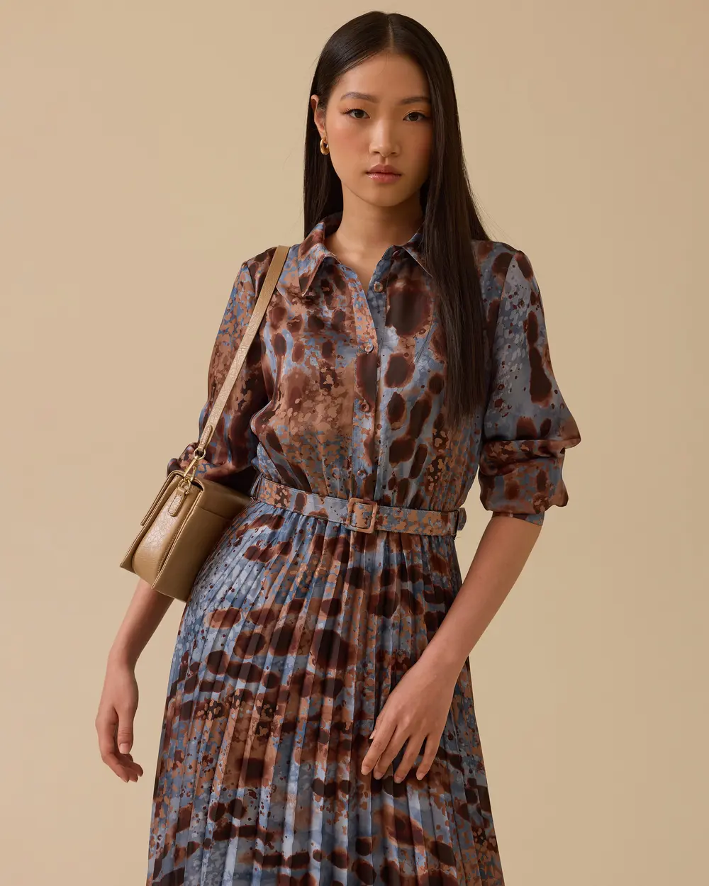 Kemerli Plise Detaylı Desenli Elbise