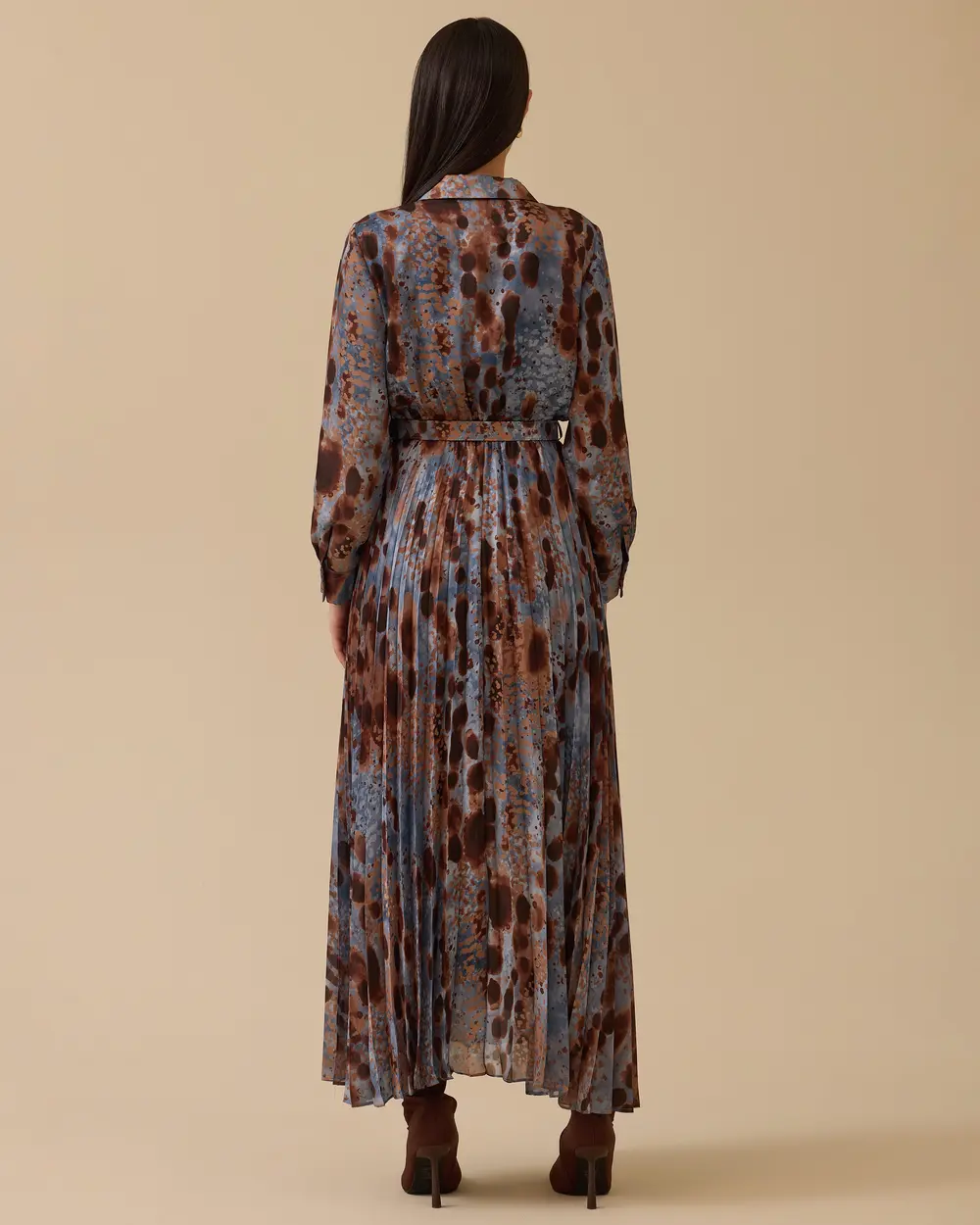 Kemerli Plise Detaylı Desenli Elbise