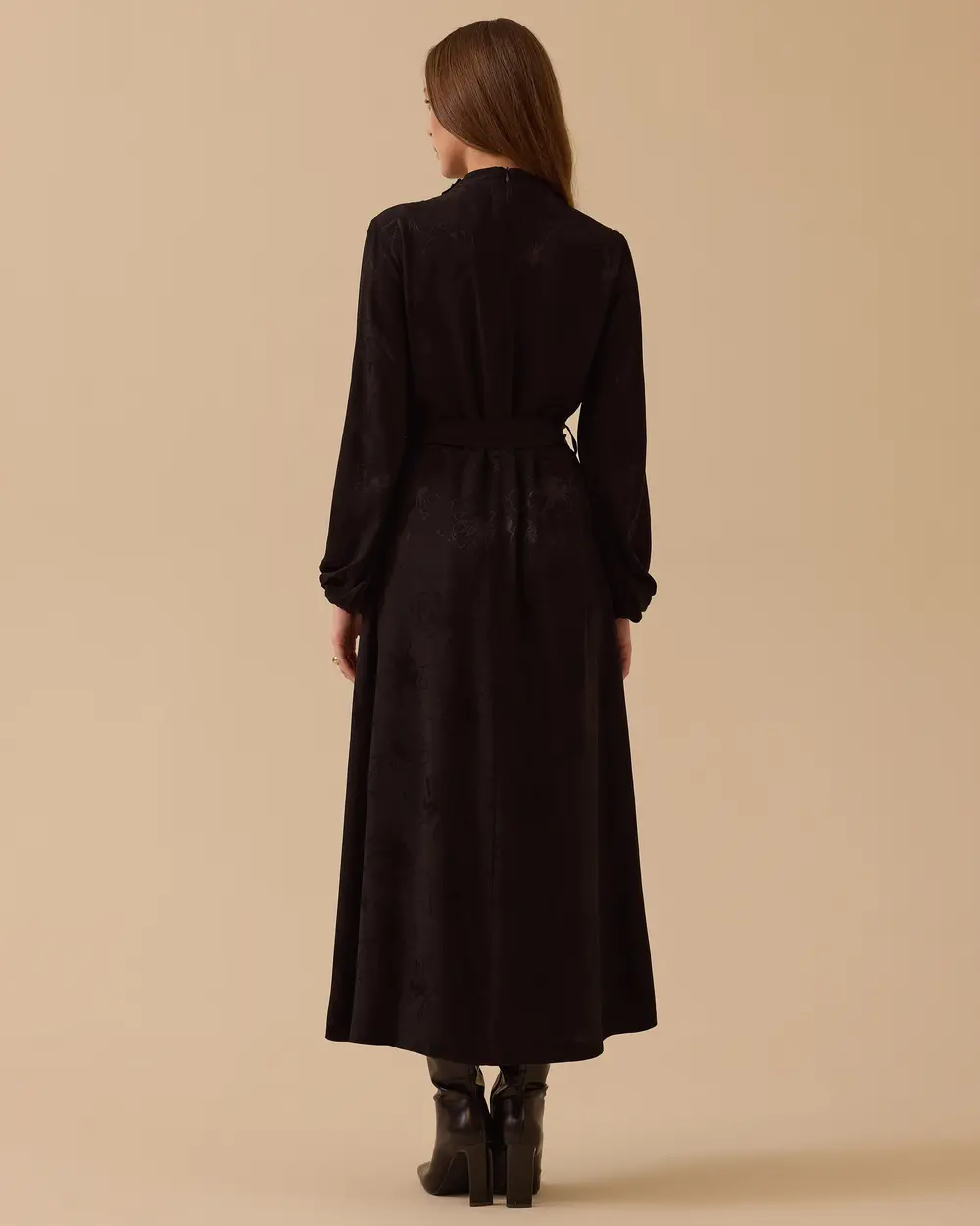 Desenli Pile Detaylı Kuşaklı Elbise