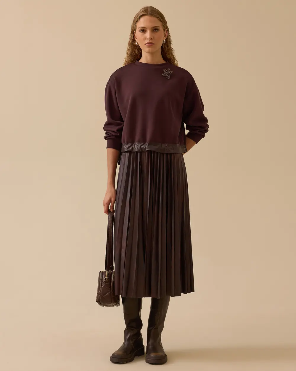 Taş Detaylı Suni Deri Pliseli Midi Elbise