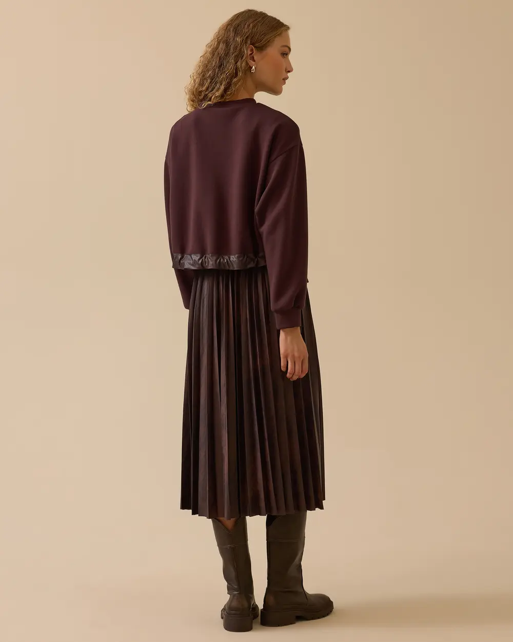 Taş Detaylı Suni Deri Pliseli Midi Elbise