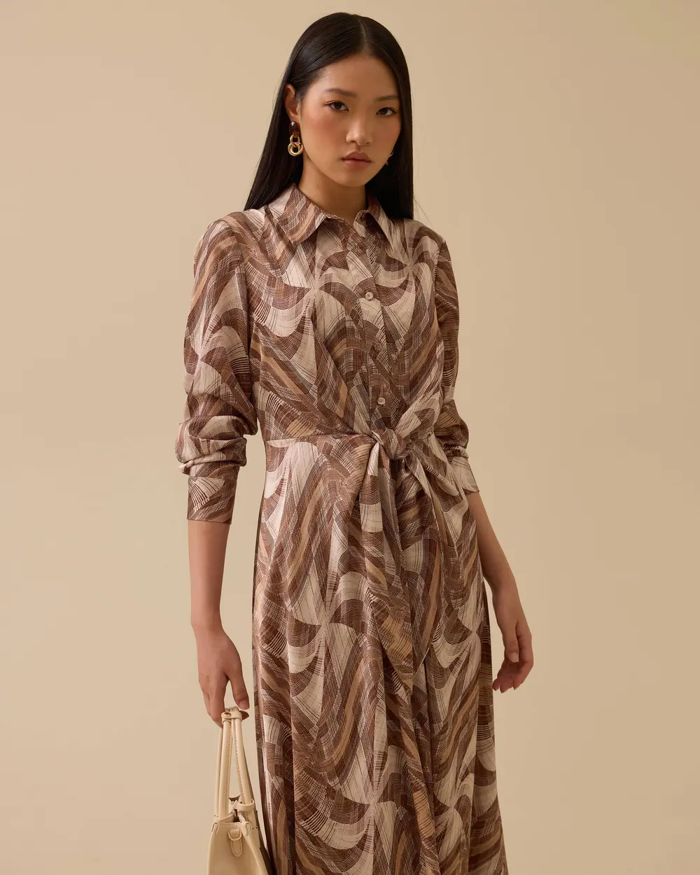 Desenli Bağlama Detaylı Düğmeli Elbise