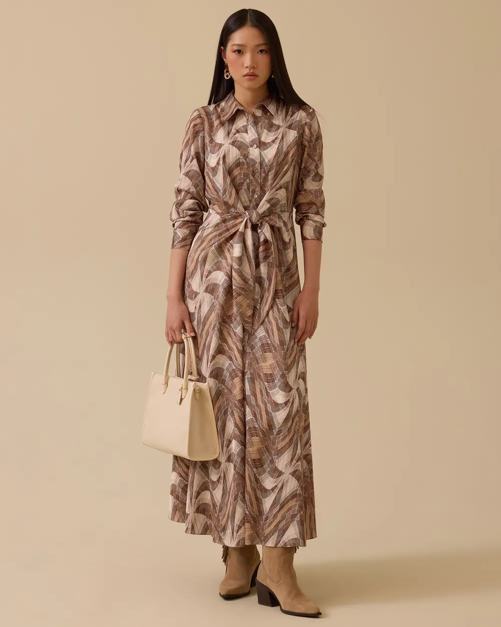 Desenli Bağlama Detaylı Düğmeli Elbise