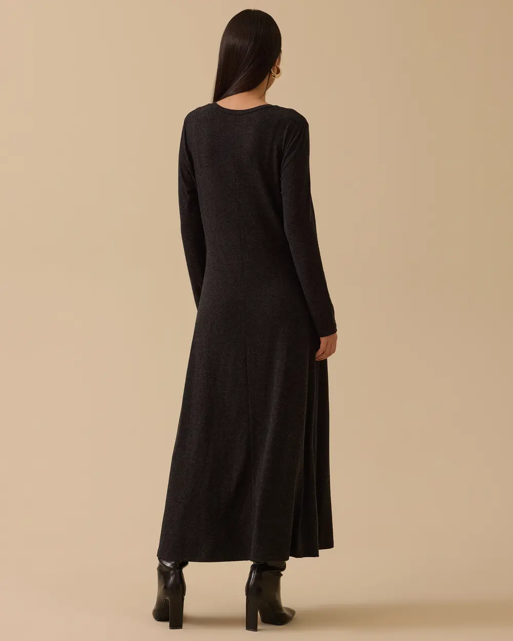 Yuvarlak Yaka Uzun Basic Elbise