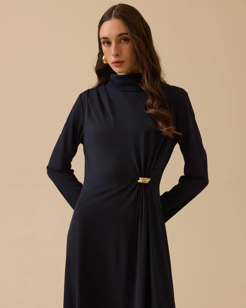 Metal Aksesuarlı Drapeli Elbise