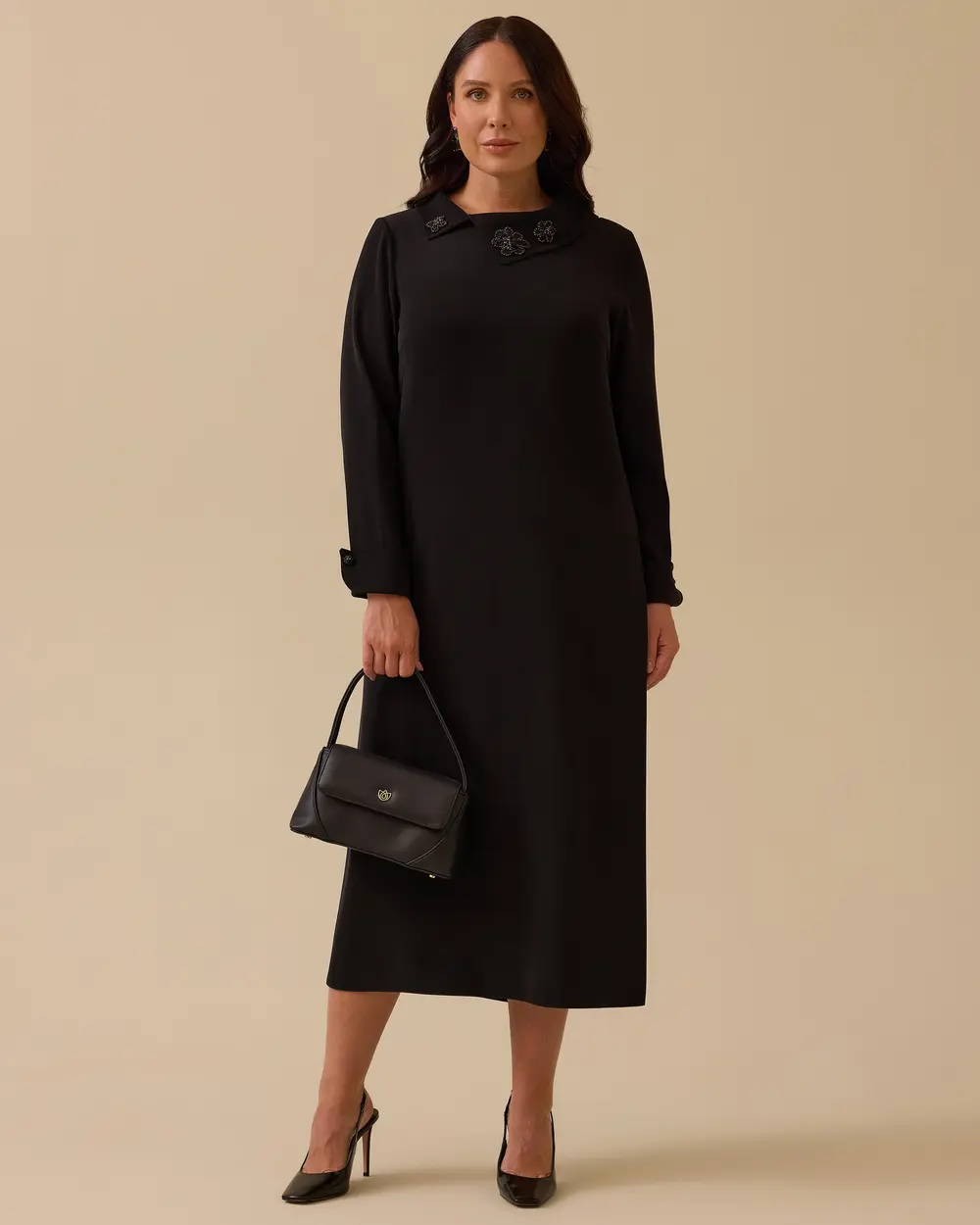 Büyük Beden Yaka İşlemeli Midi Elbise