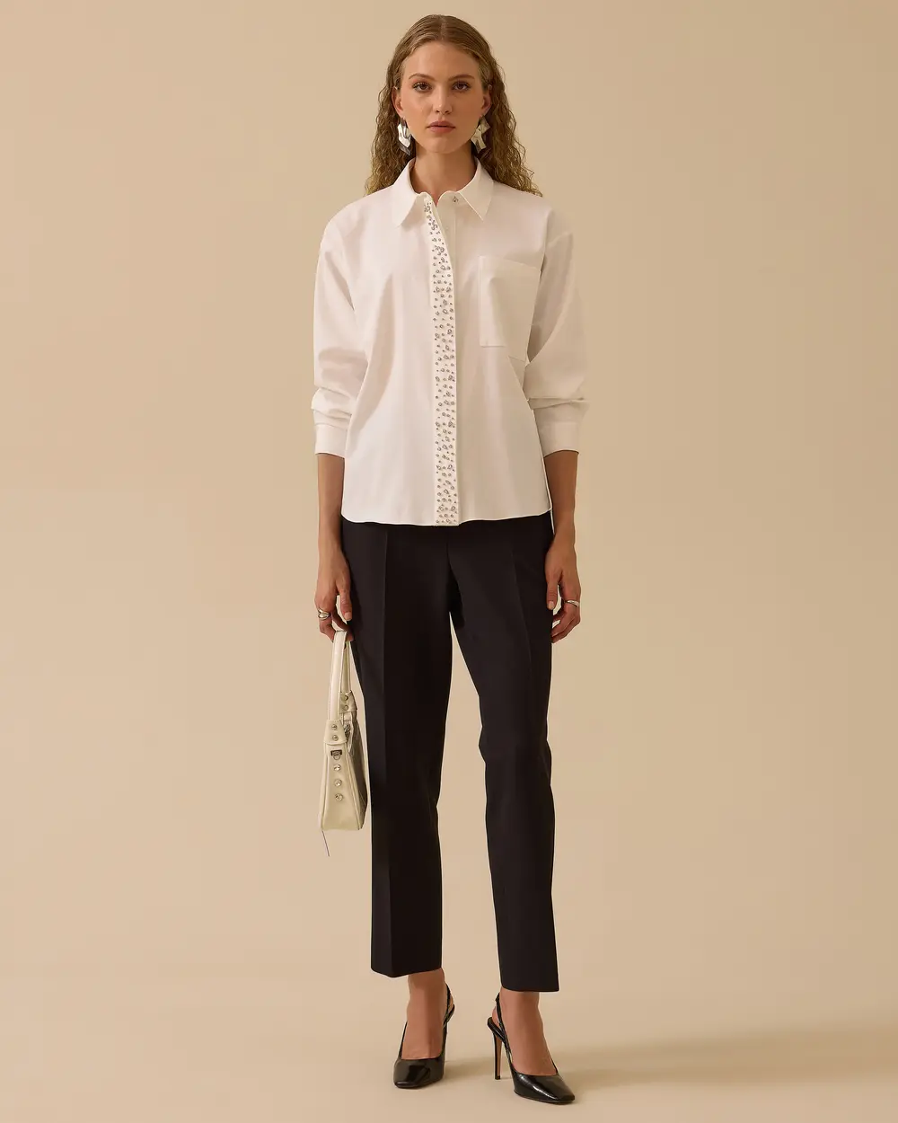 Taş İşlemeli Cep Detaylı Gömlek