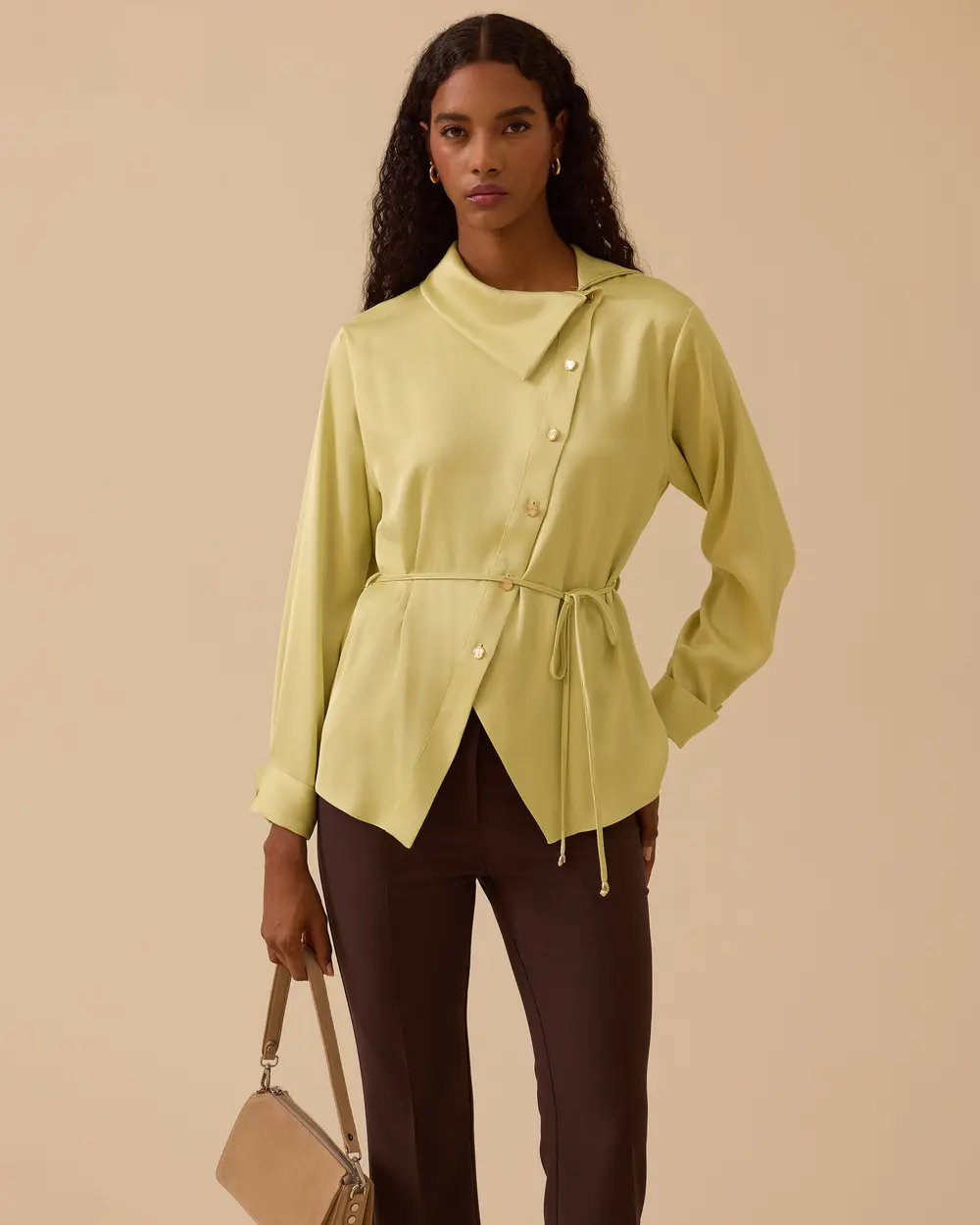 Asimetrik Düğmeli Kuşaklı Gömlek