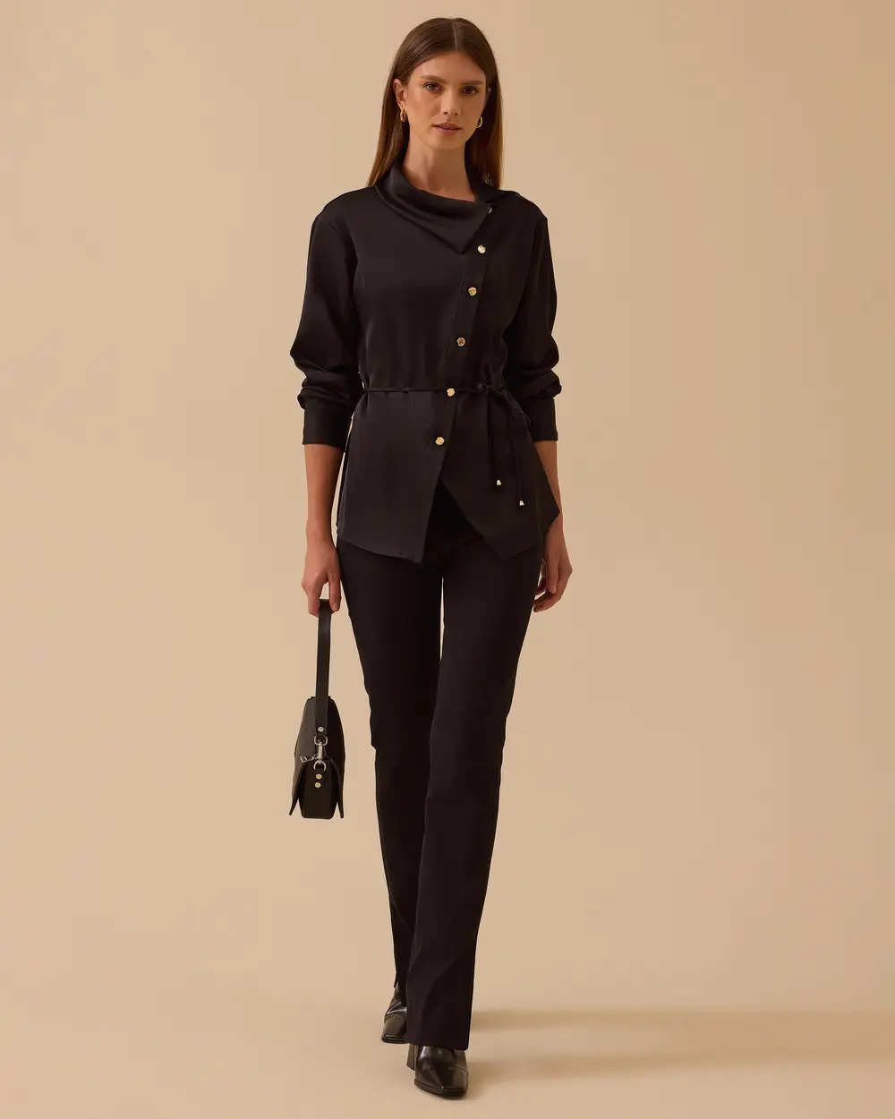 Asimetrik Düğmeli Kuşaklı Gömlek