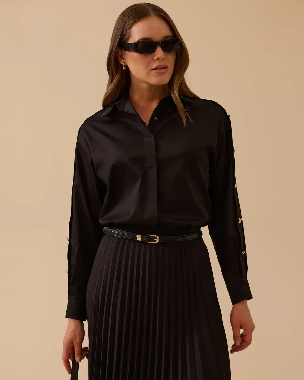 Gold Düğme Detaylı Düz Kesim Gömlek