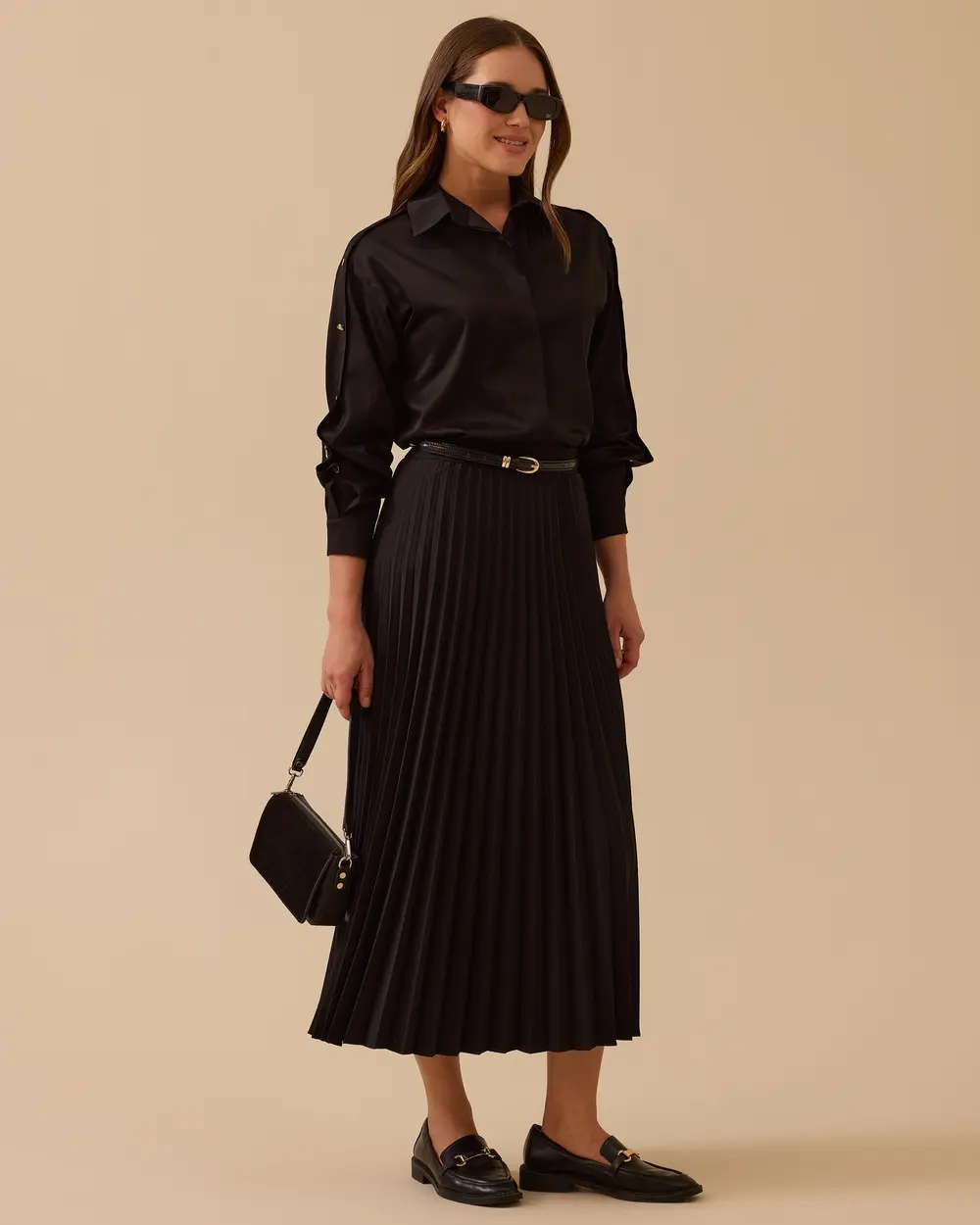 Gold Düğme Detaylı Düz Kesim Gömlek