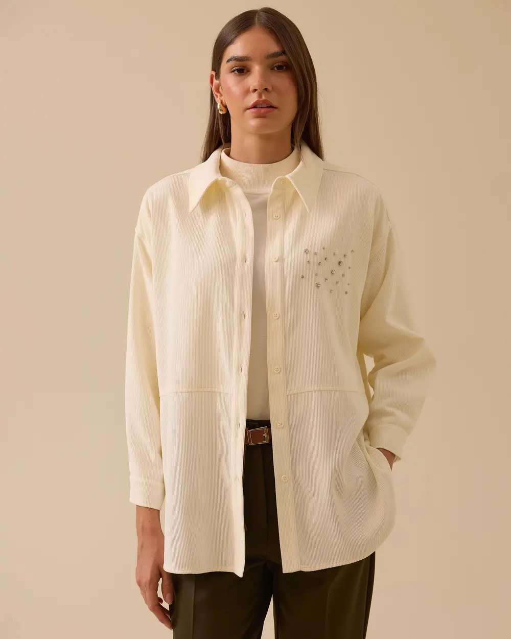 Taş Detaylı Kadife Gömlek