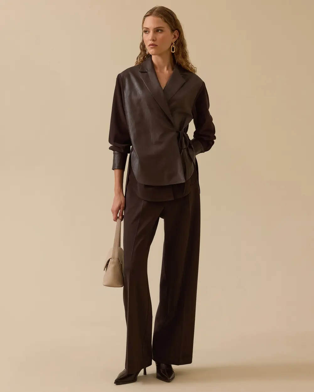 Bağlamalı Suni Deri Detaylı Kruvaze Gömlek