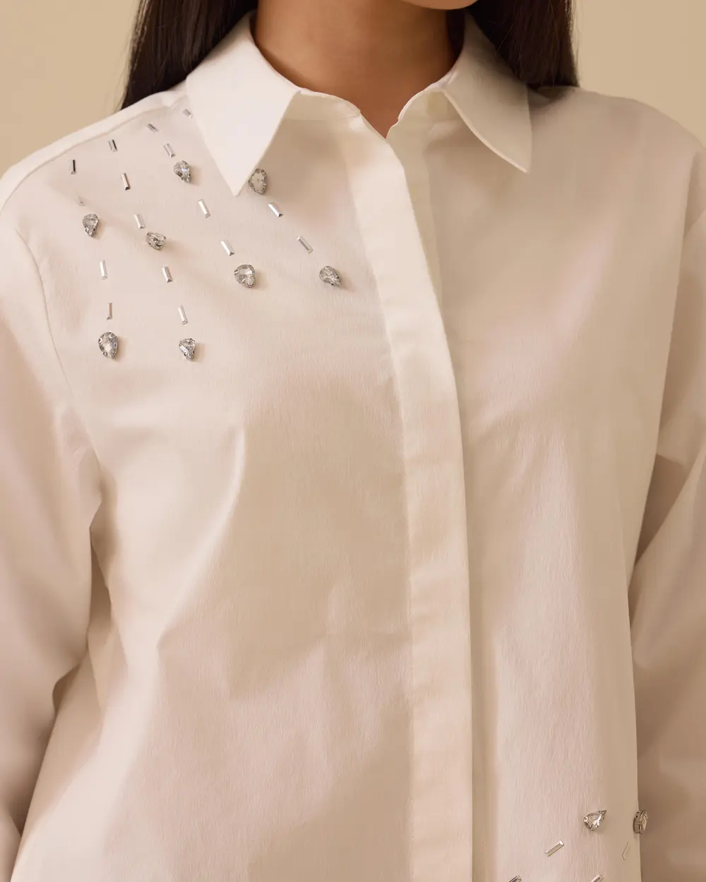 Asimetrik Taş Detaylı Gömlek